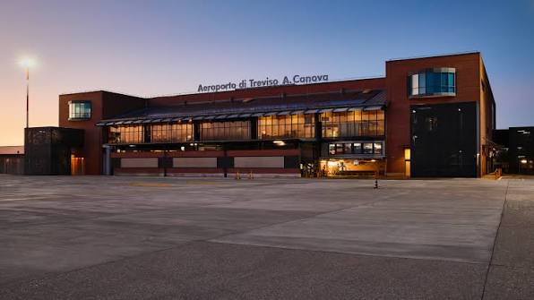 Aeroporto Canova di Treviso, transfer NCC da Belluno con Easy Project